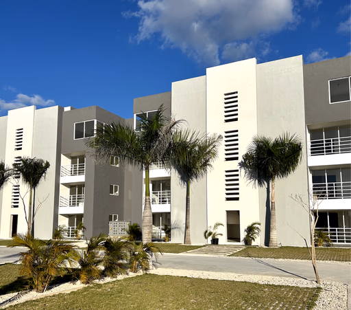 Exterior 4